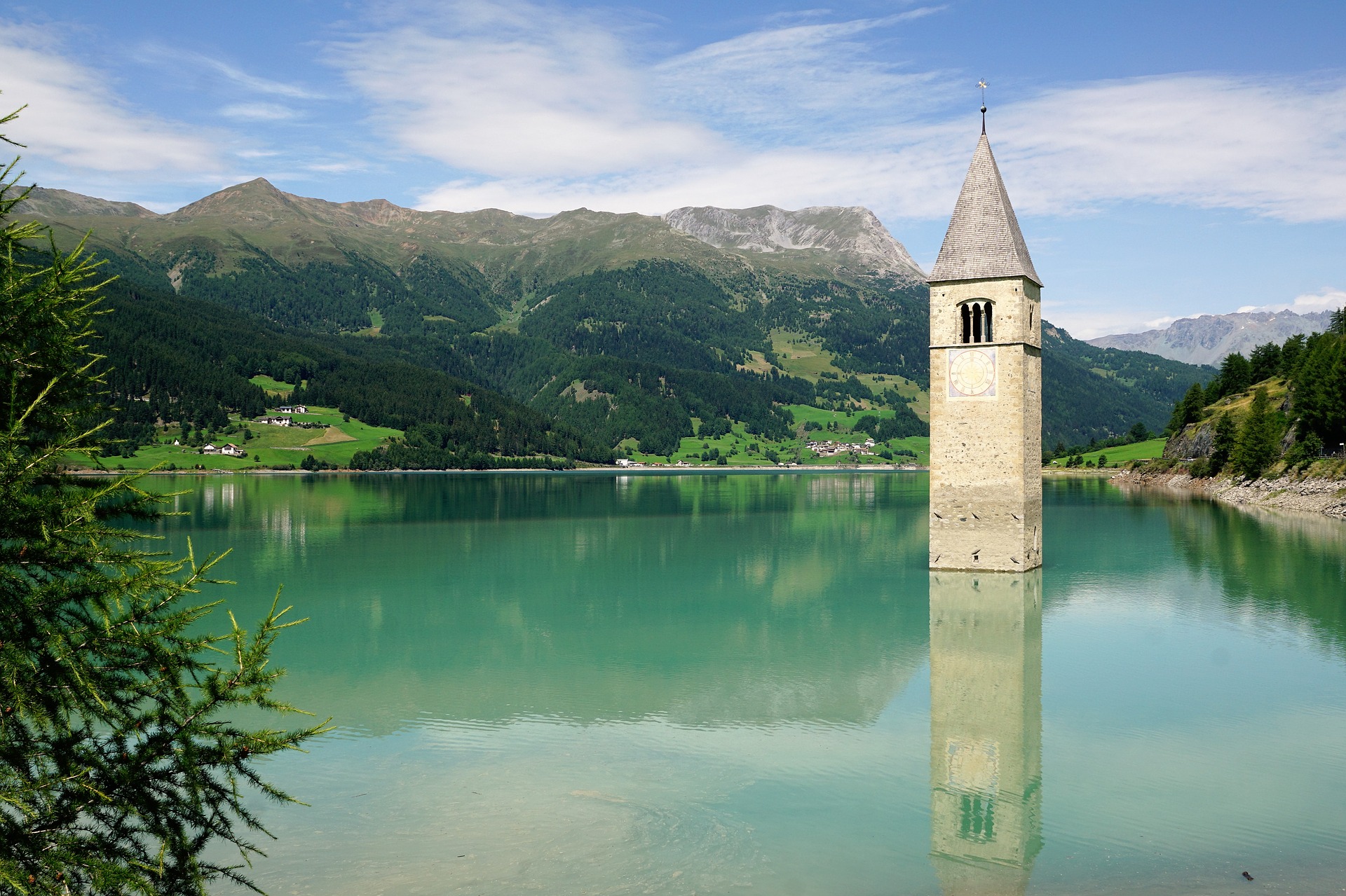 Italien: Wanderung um den Reschensee